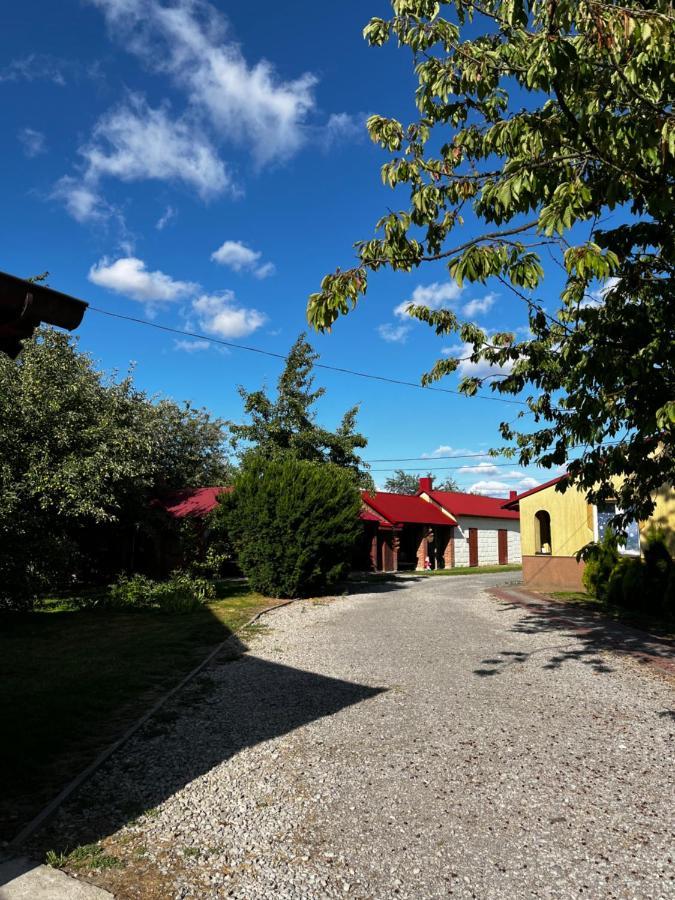 Agroturystyka Nielisz Zamosc - Kwatery Przy Skansenie Eksteriør bilde
